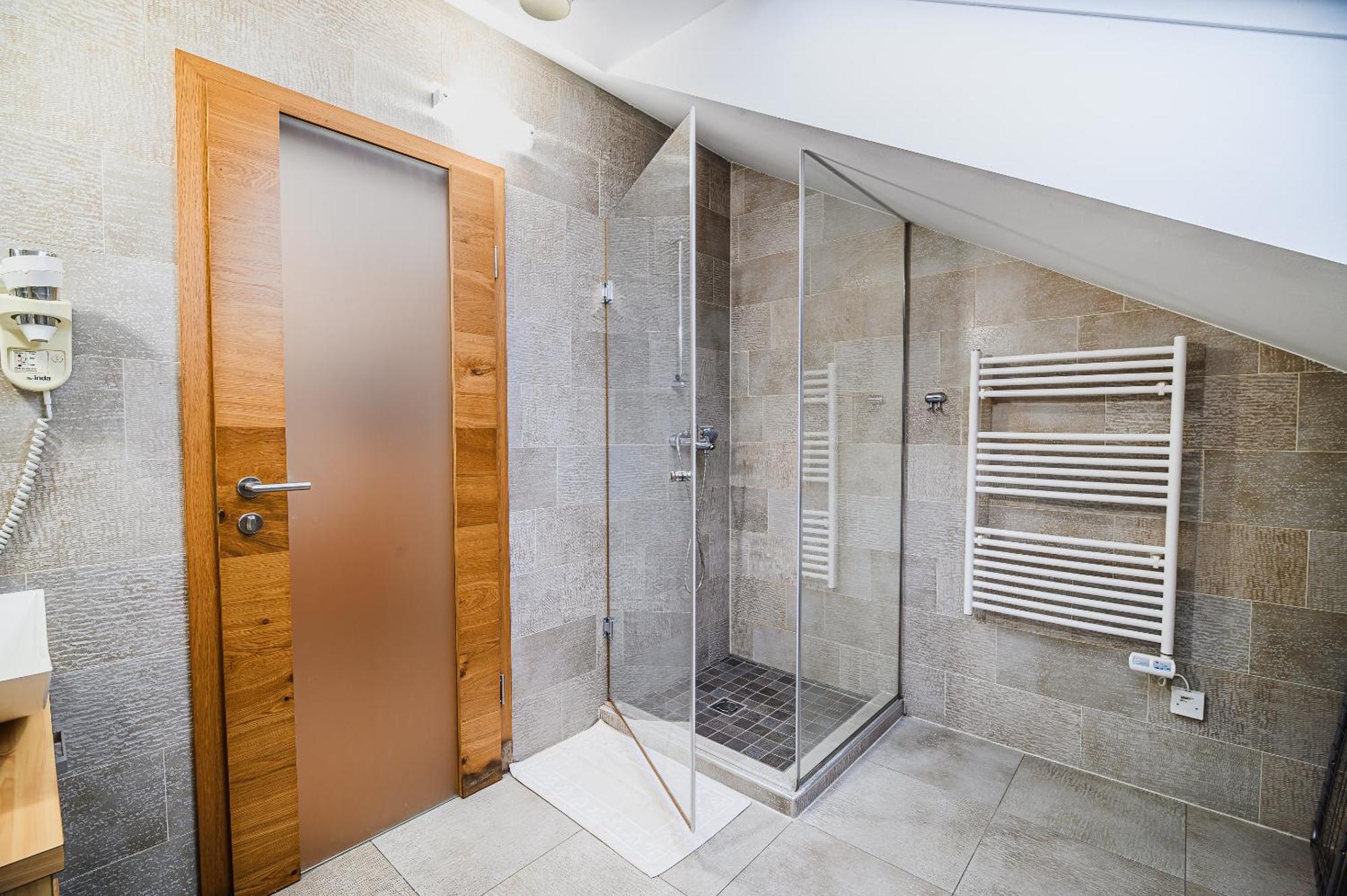 Apartments Maleric With Indoor Pool And Wellness Dragatuš Kamer foto