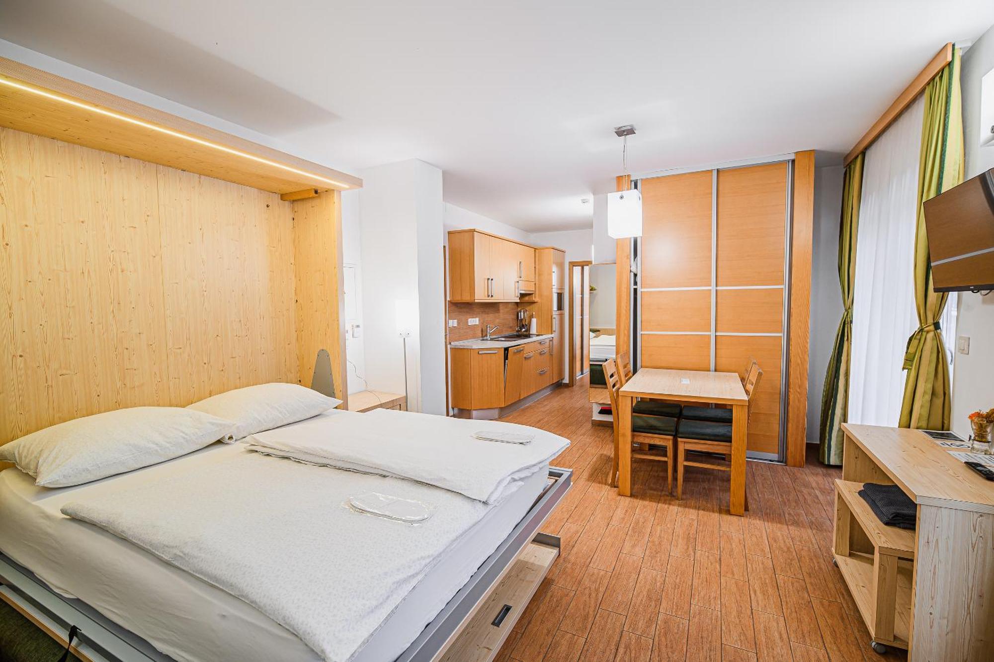 Apartments Maleric With Indoor Pool And Wellness Dragatuš Buitenkant foto