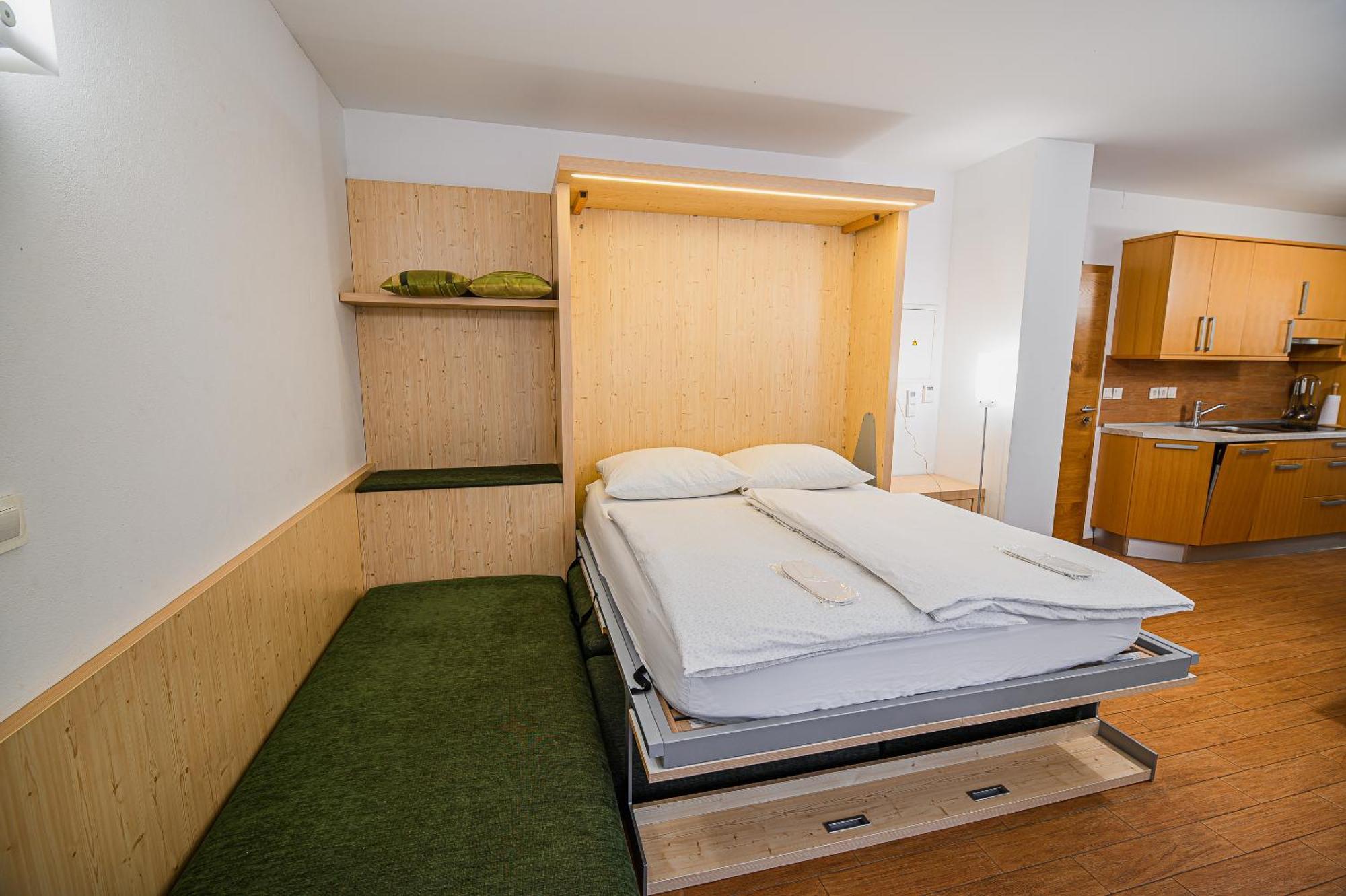 Apartments Maleric With Indoor Pool And Wellness Dragatuš Kamer foto