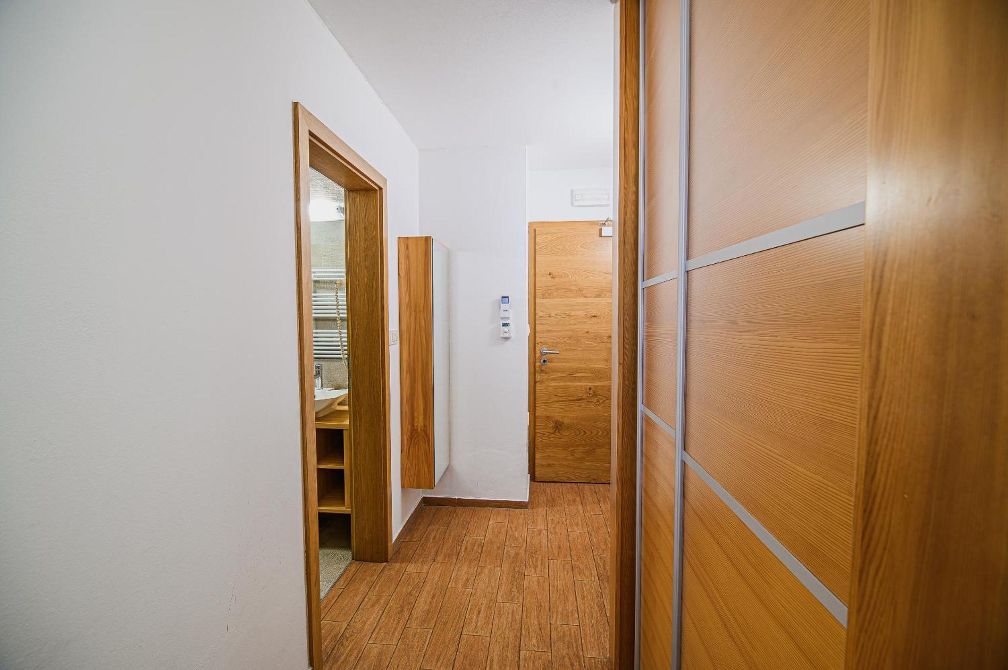 Apartments Maleric With Indoor Pool And Wellness Dragatuš Kamer foto
