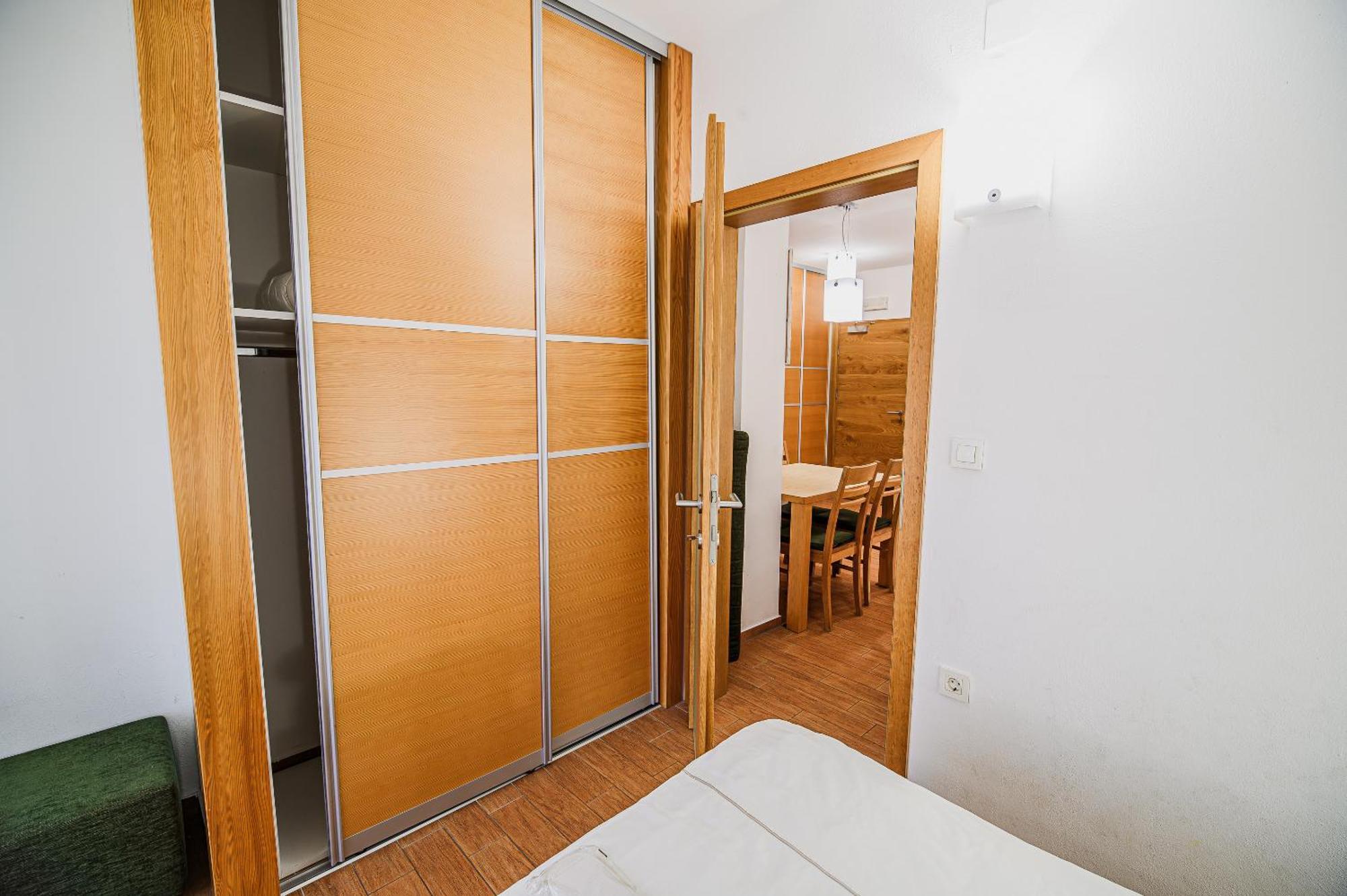 Apartments Maleric With Indoor Pool And Wellness Dragatuš Kamer foto