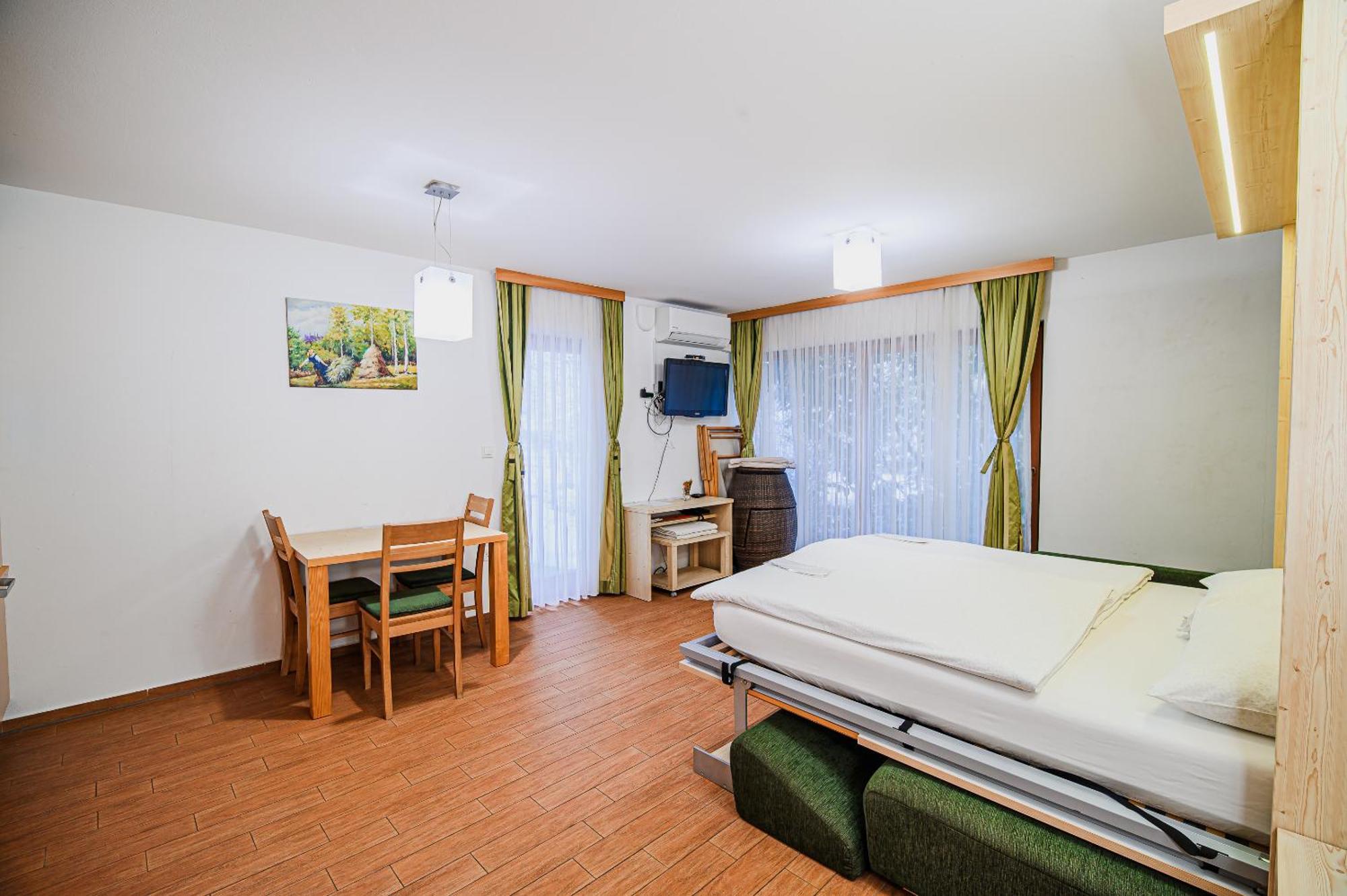 Apartments Maleric With Indoor Pool And Wellness Dragatuš Kamer foto