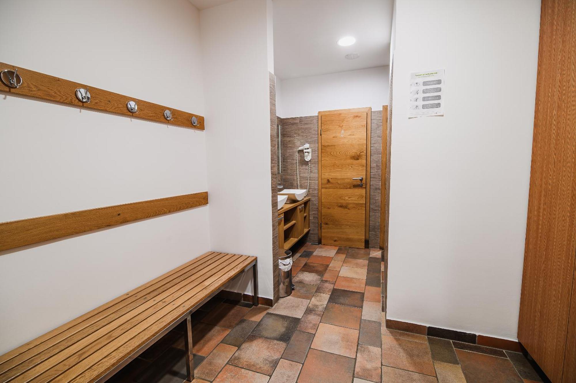 Apartments Maleric With Indoor Pool And Wellness Dragatuš Buitenkant foto